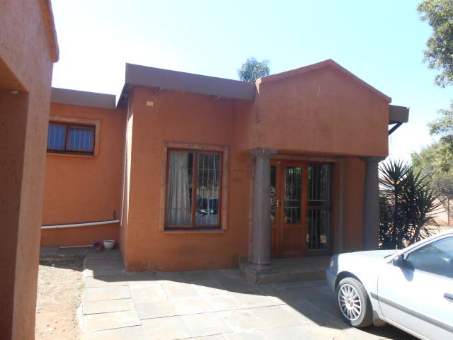 3 Bedroom House for Sale For Sale in Val de Grace - Home Sell - MR095687