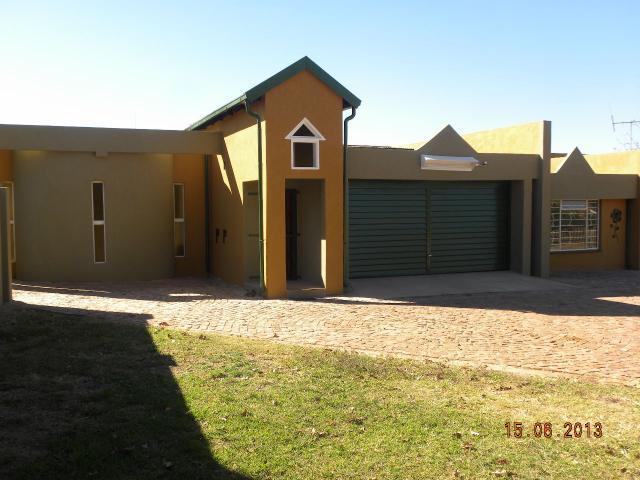 Smallholding for Sale For Sale in Pretoria North - Private Sale - MR095694