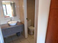 Bathroom 3+ - 31 square meters of property in Birchleigh North