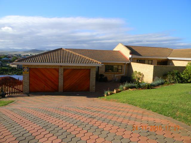 4 Bedroom Duet for Sale For Sale in Hartenbos - Private Sale - MR095981