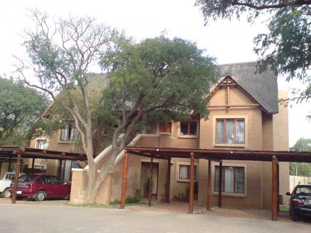 2 Bedroom Apartment for Sale For Sale in Hoedspruit - Private Sale - MR096132