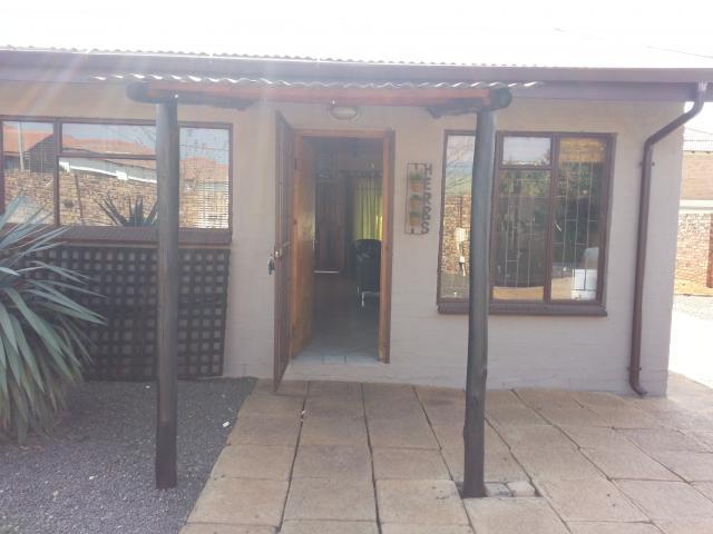 2 Bedroom House for Sale For Sale in Middelburg - MP - Home Sell - MR096146