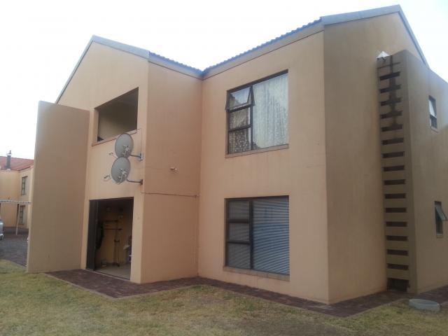 2 Bedroom Apartment for Sale For Sale in Sasolburg - Home Sell - MR096197