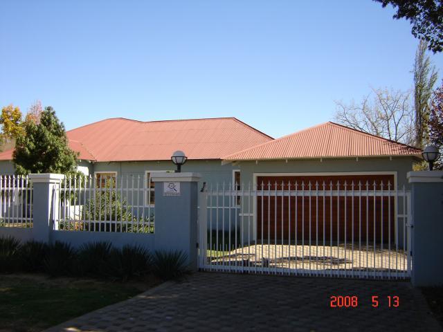 5 Bedroom House for Sale For Sale in Lydenburg - Home Sell - MR096239