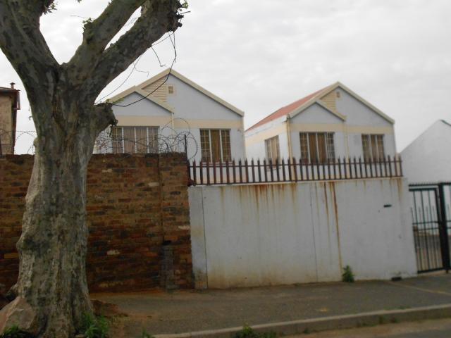 2 Bedroom Apartment for Sale For Sale in Jeppestown - Home Sell - MR096366