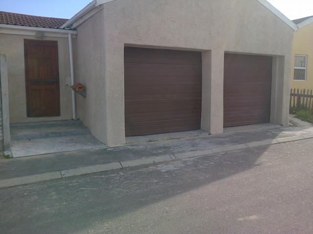 3 Bedroom House for Sale For Sale in Mitchells Plain - Private Sale - MR096440