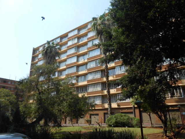 2 Bedroom Apartment for Sale For Sale in Pretoria Central - Home Sell - MR096457