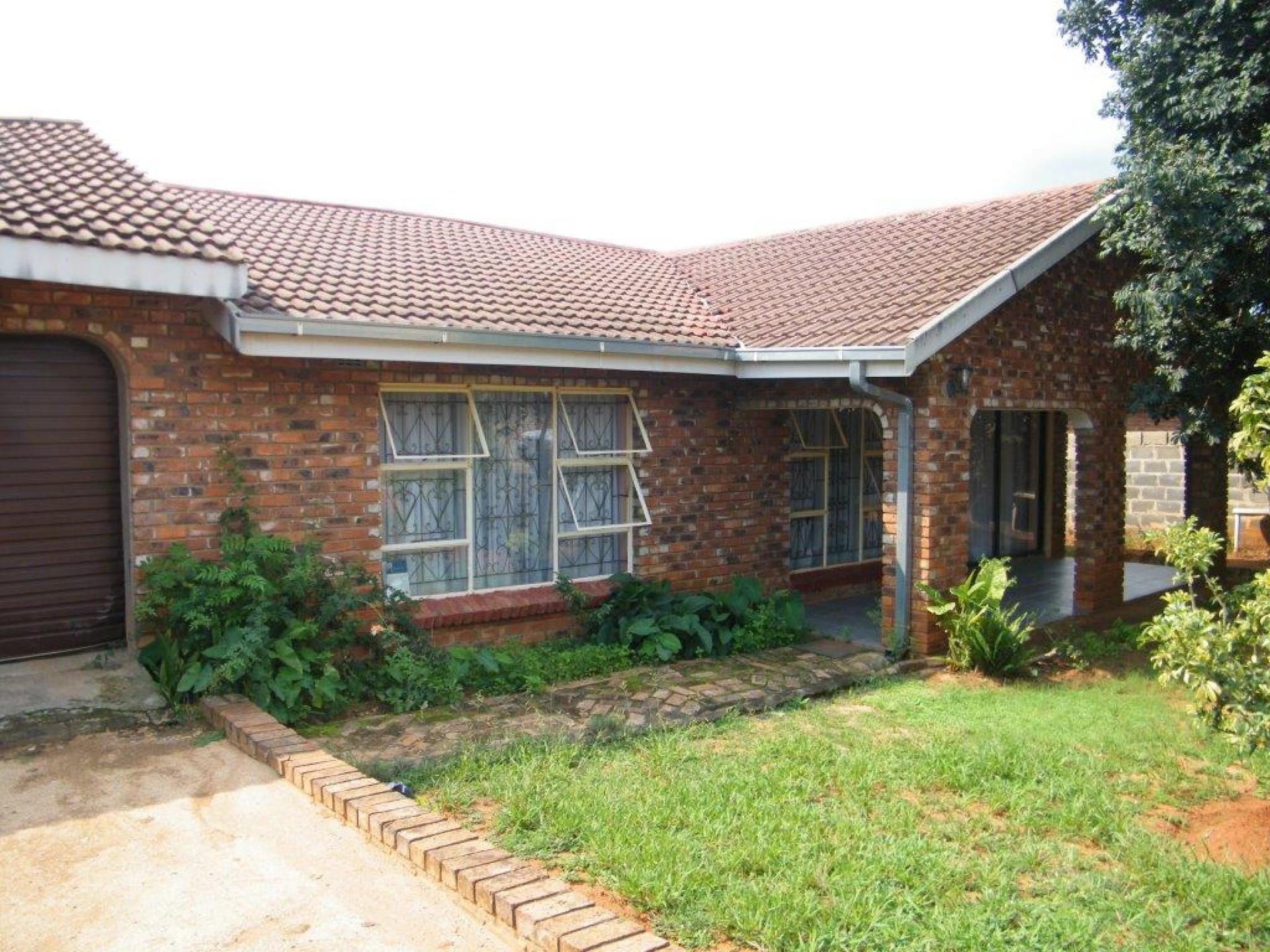 Standard Bank Insolvent 4 Bedroom House for Sale on online a