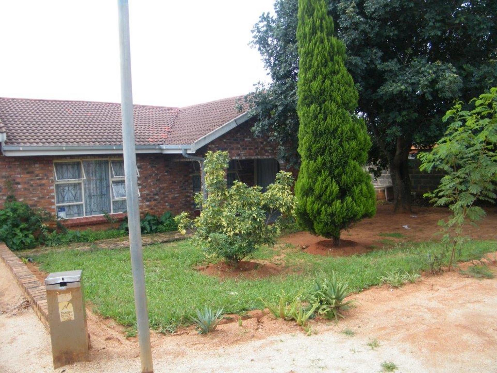 Front View of property in Barberton