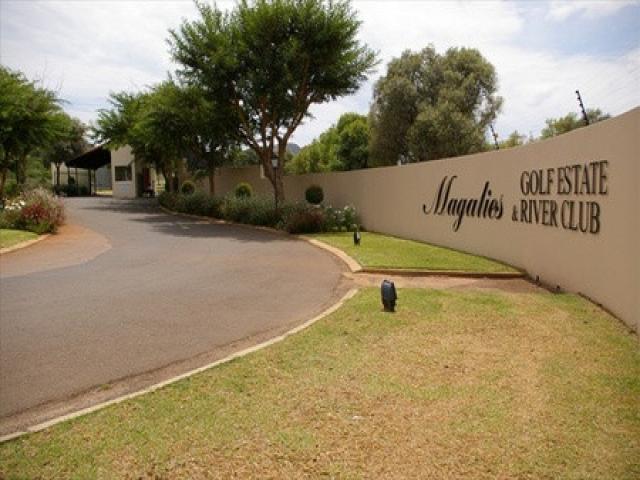 Land for Sale For Sale in Hartbeespoort - Private Sale - MR096563