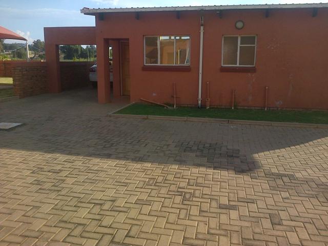 3 Bedroom House for Sale For Sale in Rensburg - Home Sell - MR096635