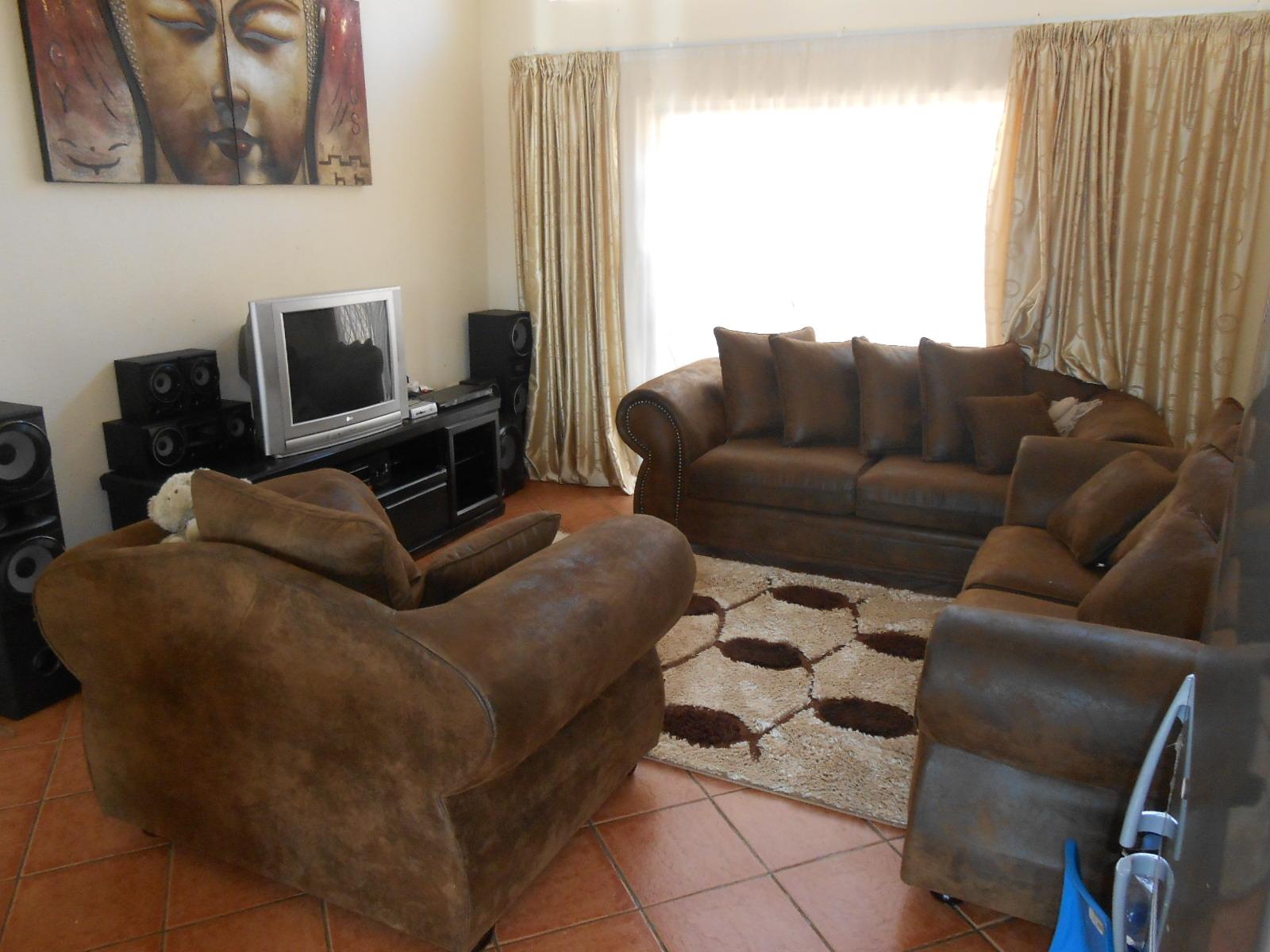 Lounges - 17 square meters of property in Heidelberg - GP