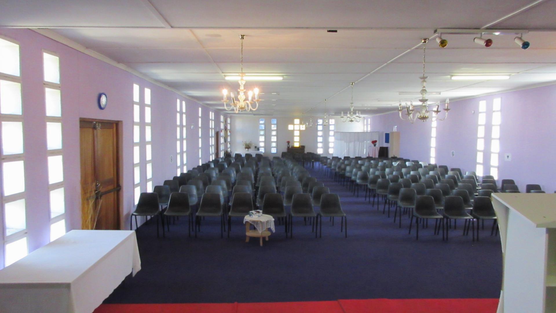 Entertainment - 323 square meters of property in Westridge CP