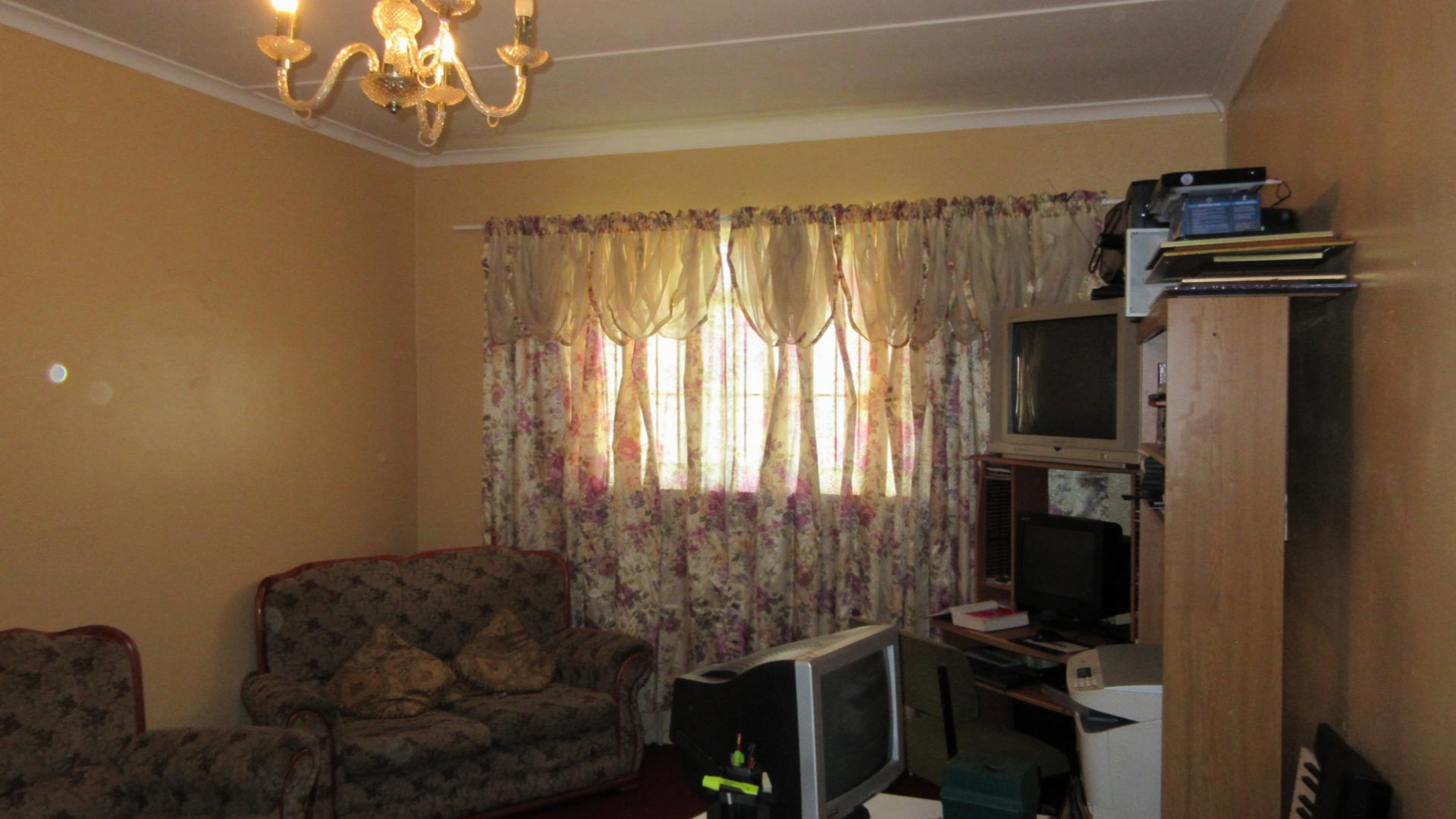 Study - 24 square meters of property in Westridge CP