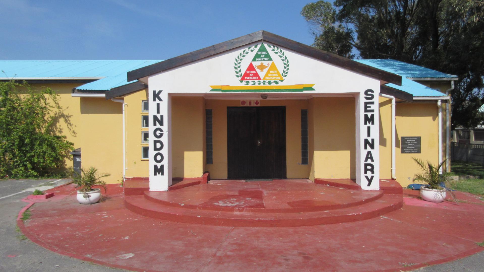 Front View of property in Westridge CP