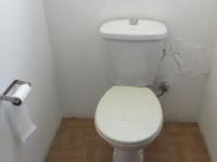 Bathroom 1 - 15 square meters of property in Westridge CP