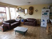 Lounges - 24 square meters of property in Plettenberg Bay