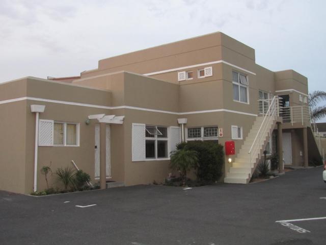 Front View of property in Bloubergstrand