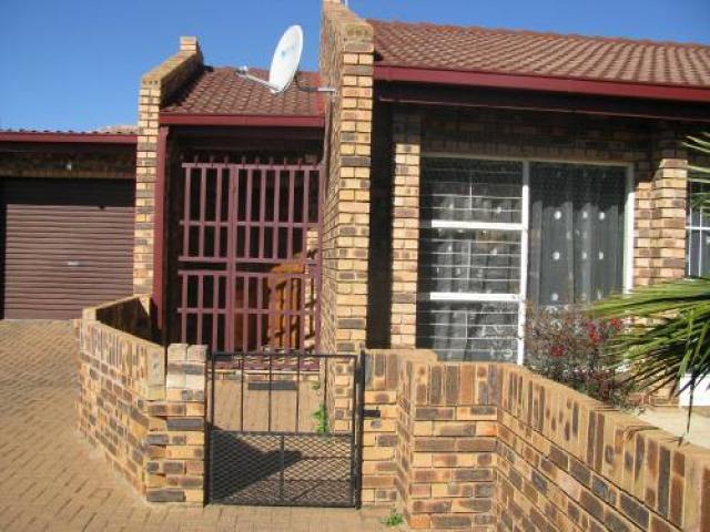 3 Bedroom Sectional Title for Sale For Sale in Bronkhorstspruit - Private Sale - MR096874