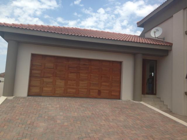 3 Bedroom House for Sale For Sale in Emalahleni (Witbank)  - Private Sale - MR096911