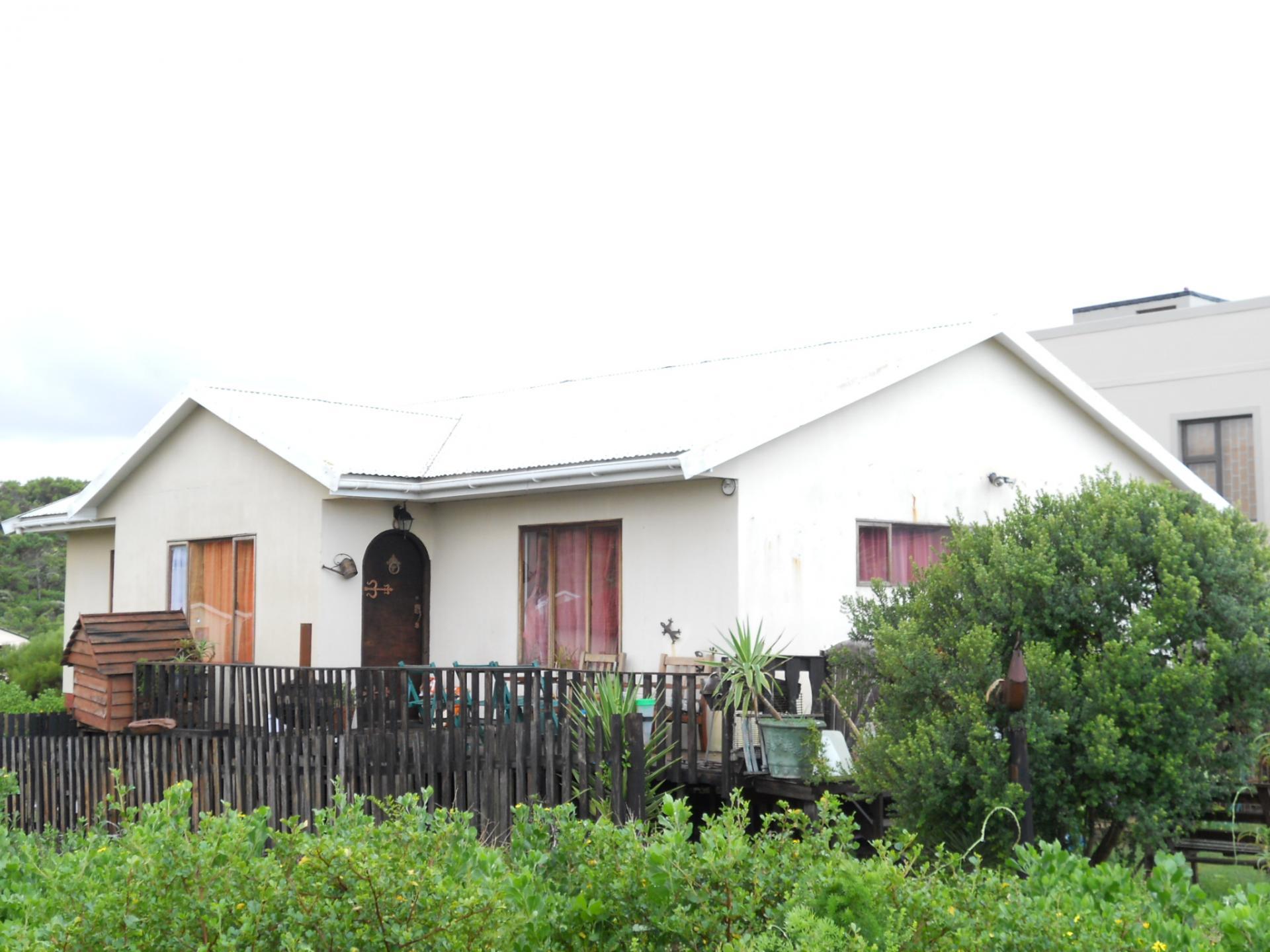 Front View of property in Wilderness