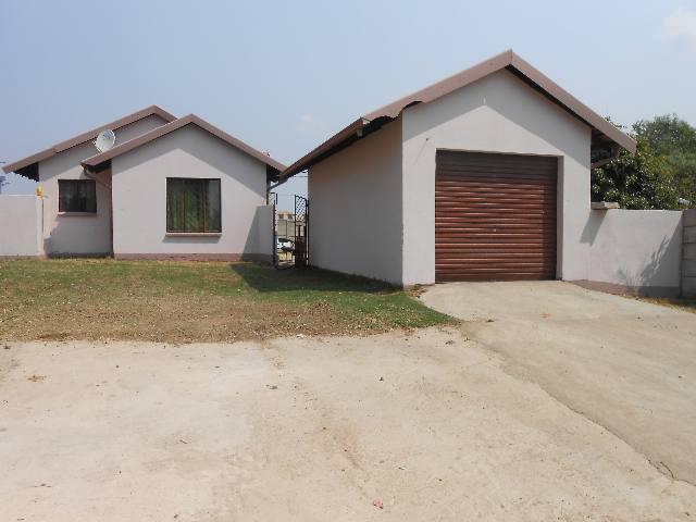3 Bedroom House for Sale For Sale in Noordwyk - Private Sale - MR097064