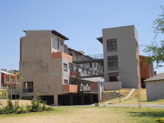 2 Bedroom Apartment for Sale For Sale in Midrand - Home Sell - MR099085