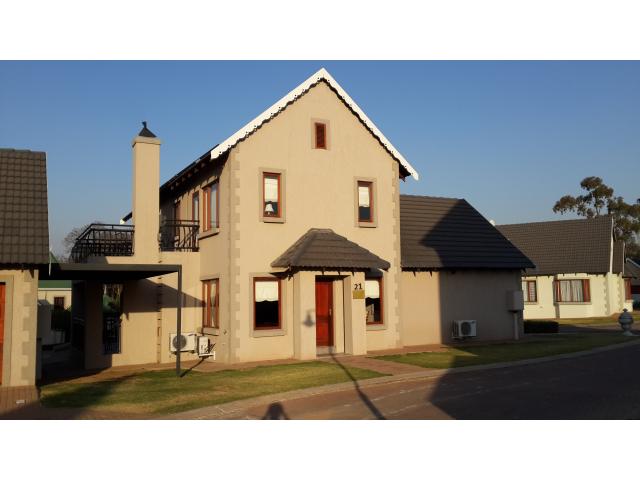 3 Bedroom Cluster for Sale For Sale in Louwlardia - Home Sell - MR099116