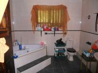 Main Bathroom - 8 square meters of property in Shelly Beach