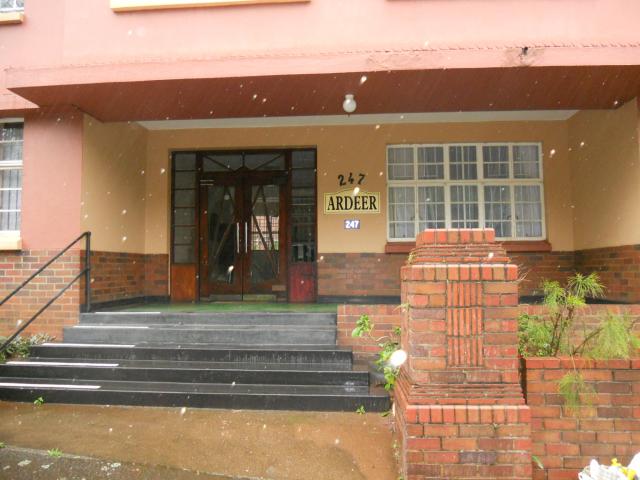 3 Bedroom Apartment for Sale For Sale in Bulwer (Dbn) - Private Sale - MR099421