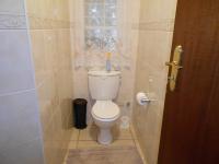 Bathroom 1 - 2 square meters of property in Dalpark