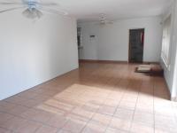Lounges - 95 square meters of property in Dalpark