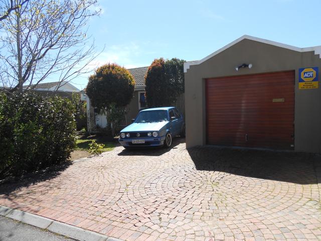 3 Bedroom House for Sale For Sale in Brackenfell - Private Sale - MR099604
