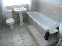 Bathroom 3+ - 8 square meters of property in Tergniet