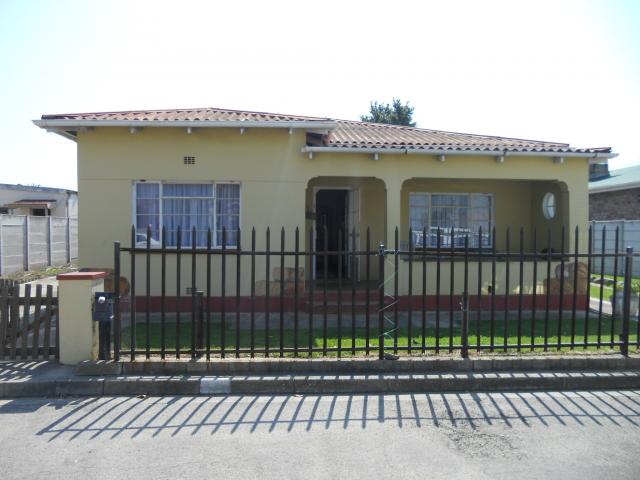 3 Bedroom House for Sale For Sale in Bodorp - Private Sale - MR099984