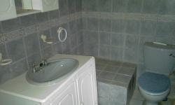 Bathroom 3+ - 50 square meters of property in Meerhof