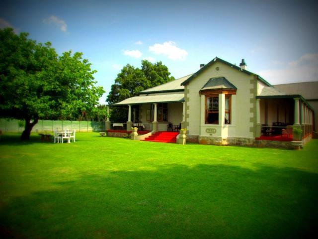 6 Bedroom House for Sale For Sale in Potchefstroom - Home Sell - MR099988