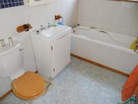 Bathroom 1 - 5 square meters of property in Mossel Bay