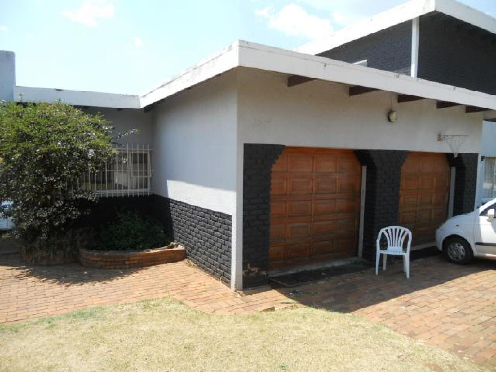Front View of property in Breaunanda