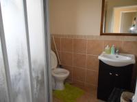 Main Bathroom - 3 square meters of property in Noordwyk
