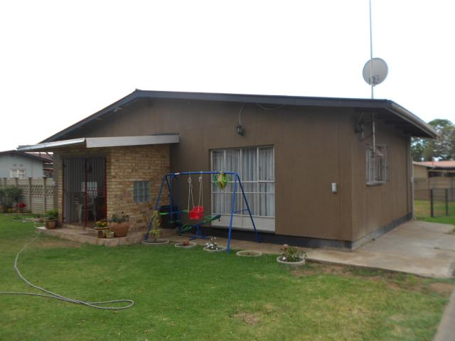 3 Bedroom House for Sale For Sale in Vanderbijlpark - Home Sell - MR100405