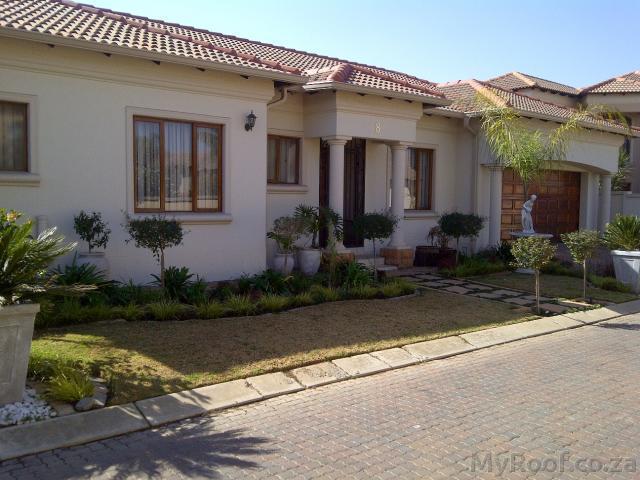 3 Bedroom Simplex for Sale For Sale in Boksburg - Private Sale - MR100493