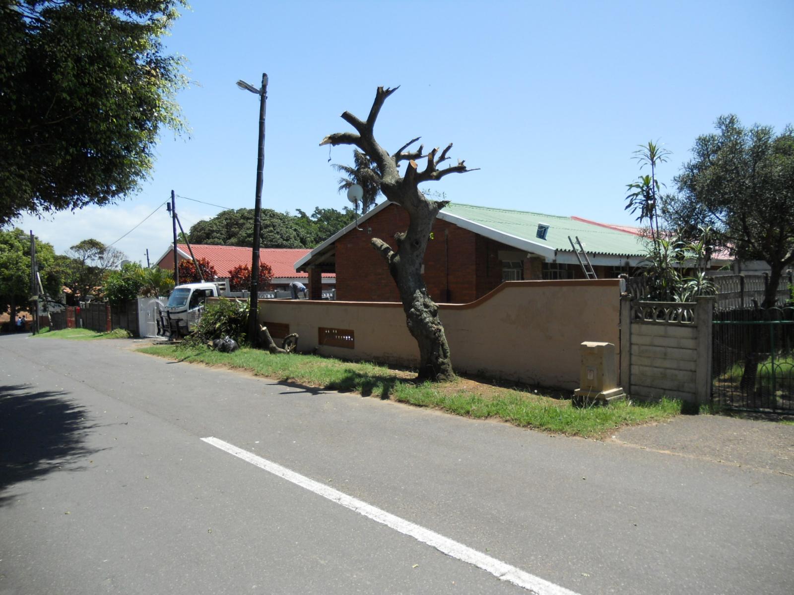 Front View of property in Austerville