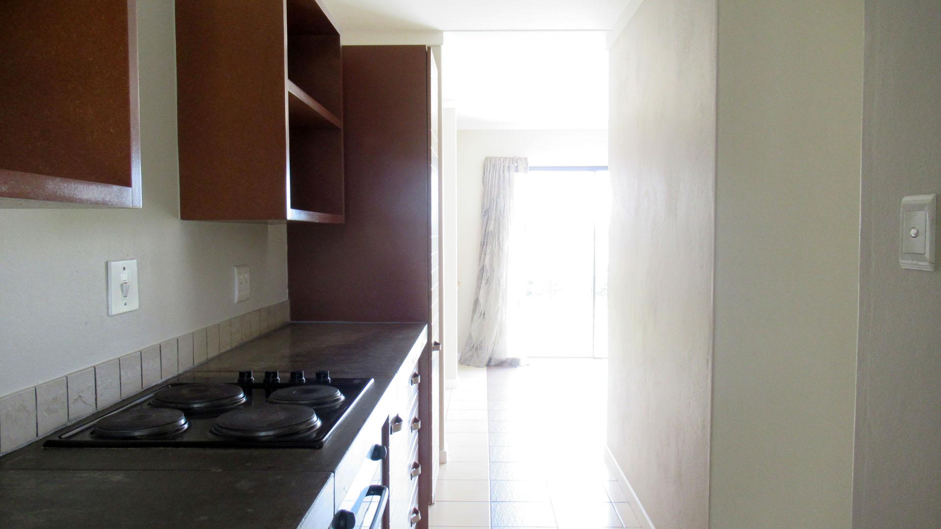 Kitchen - 10 square meters of property in Dainfern