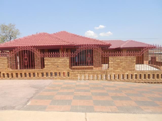 Front View of property in Mabopane