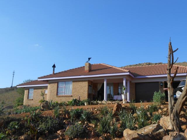 2 Bedroom House for Sale For Sale in Mooiplaats - Home Sell - MR100649