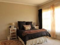 Main Bedroom of property in Windmill Park