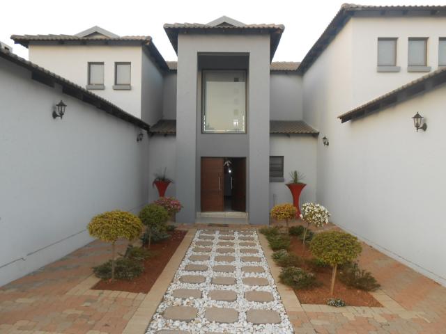 4 Bedroom House for Sale For Sale in Midstream Estate - Home Sell - MR100678