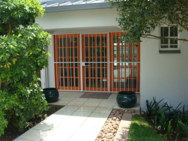 House to Rent in Johannesburg North - Property to rent - MR101098