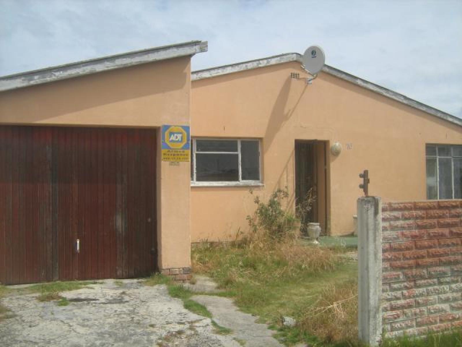 Front View of property in Matroosfontein